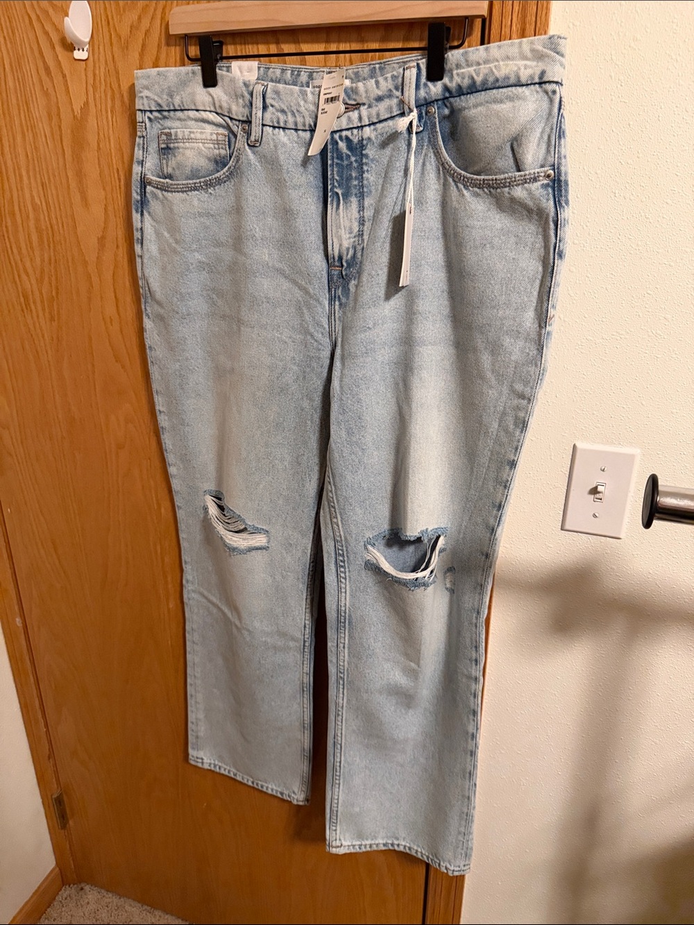 Good American Light Blue Straight Leg Good Petite ‘90s